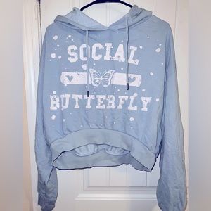Social butterfly cropped hoodie/No boundaries sz XXL (19)